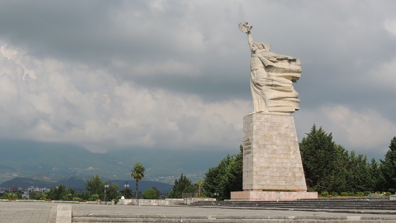 Mother Albania, Tirana