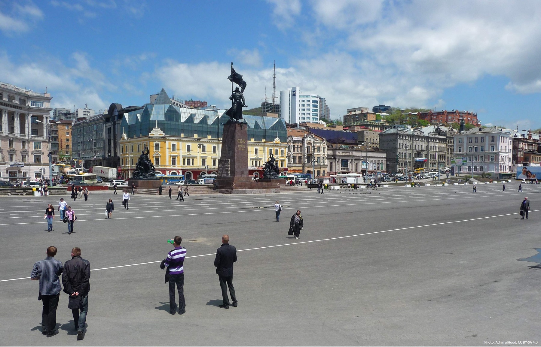 Square of the Revolutionary Fighters, Vladivostok